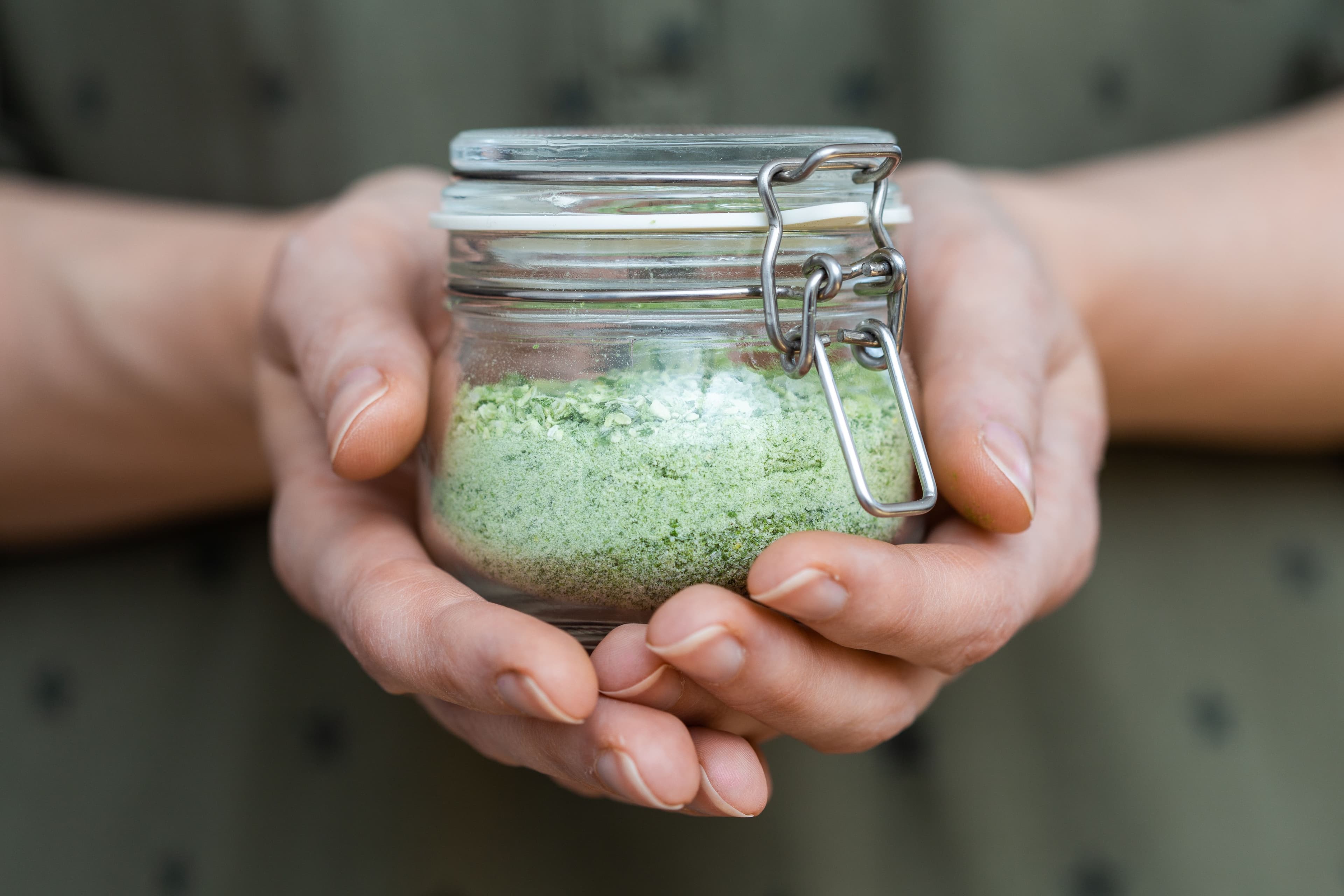 Do Greens Powders Work? Here’s What You Need to Know Before You Buy