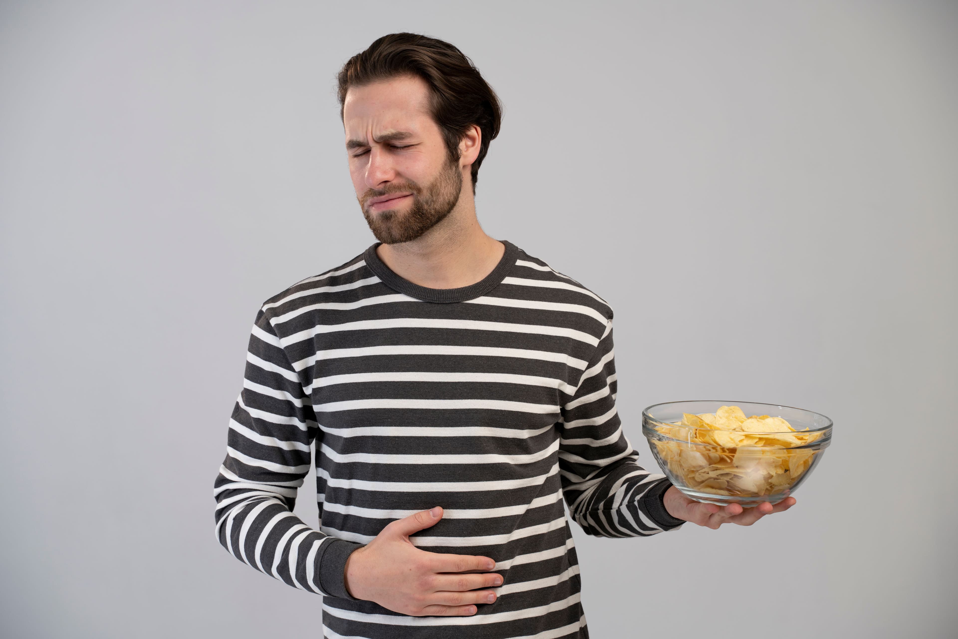 Food Poisoning vs. Stomach Virus: Symptoms and Treatment Explained